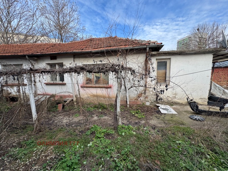 Продава КЪЩА в град Плевен, Идеален център - 105 кв.м / 160 000 € » 312 932.80 лв., ОЛИМПИЯ 777