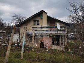 Продажба на имоти в с. Бенковски, област Варна - изображение 14 
