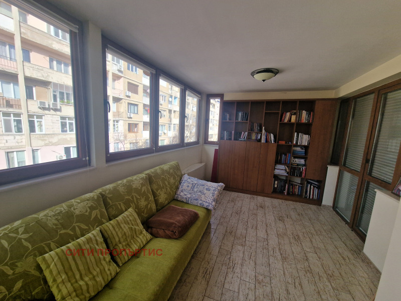 Продава МНОГОСТАЕН, гр. Благоевград, Широк център, снимка 4 - Апартаменти - 53381593