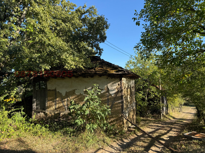 Продава КЪЩА, с. Горно трапе, област Ловеч, снимка 2 - Къщи - 52782040
