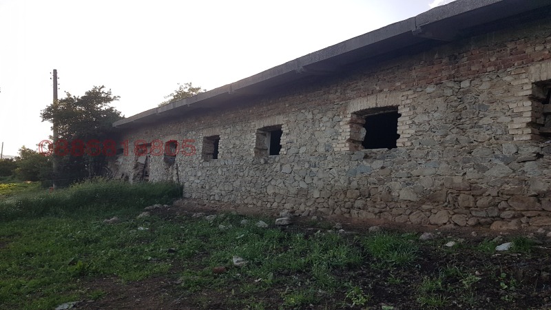 Продава ПРОМ. ПОМЕЩЕНИЕ, гр. Карлово, област Пловдив, снимка 4 - Производствени сгради - 52786433