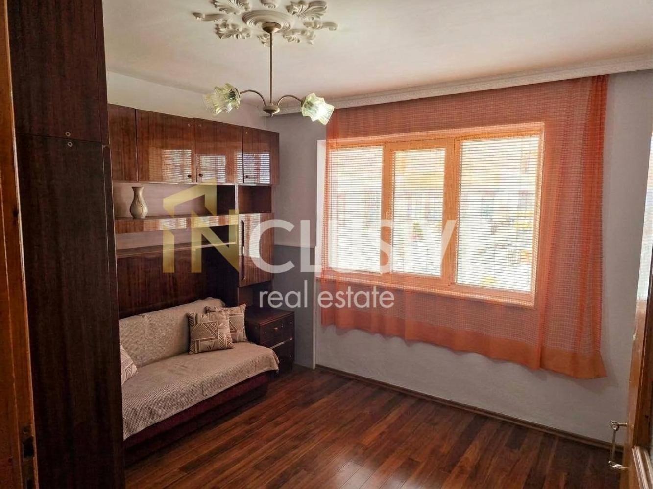 Продава 4-СТАЕН, гр. Варна, Базар Левски, снимка 2 - Апартаменти - 56028521