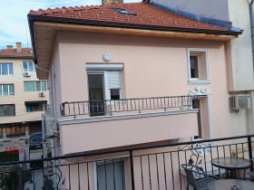 Maison Idealen tsentar, Pleven 8