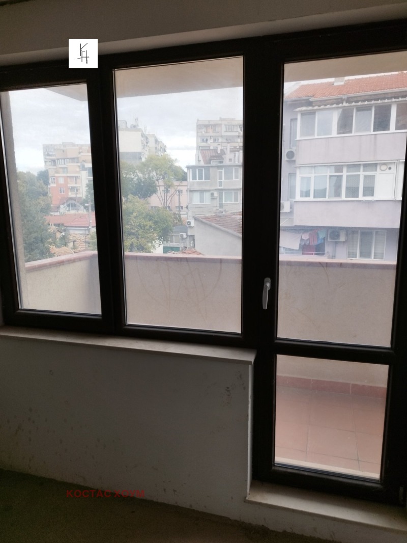 Продава  2-стаен град Варна , Погреби , 70 кв.м | 26453923 - изображение [6]