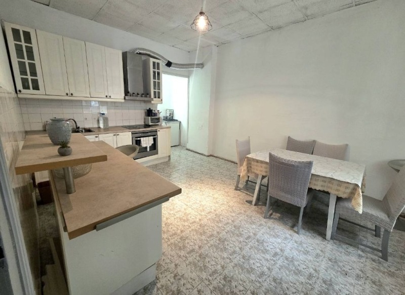 Na prodej  Podlaha domu Kjustendil , Centar , 230 m2 | 42565381 - obraz [2]