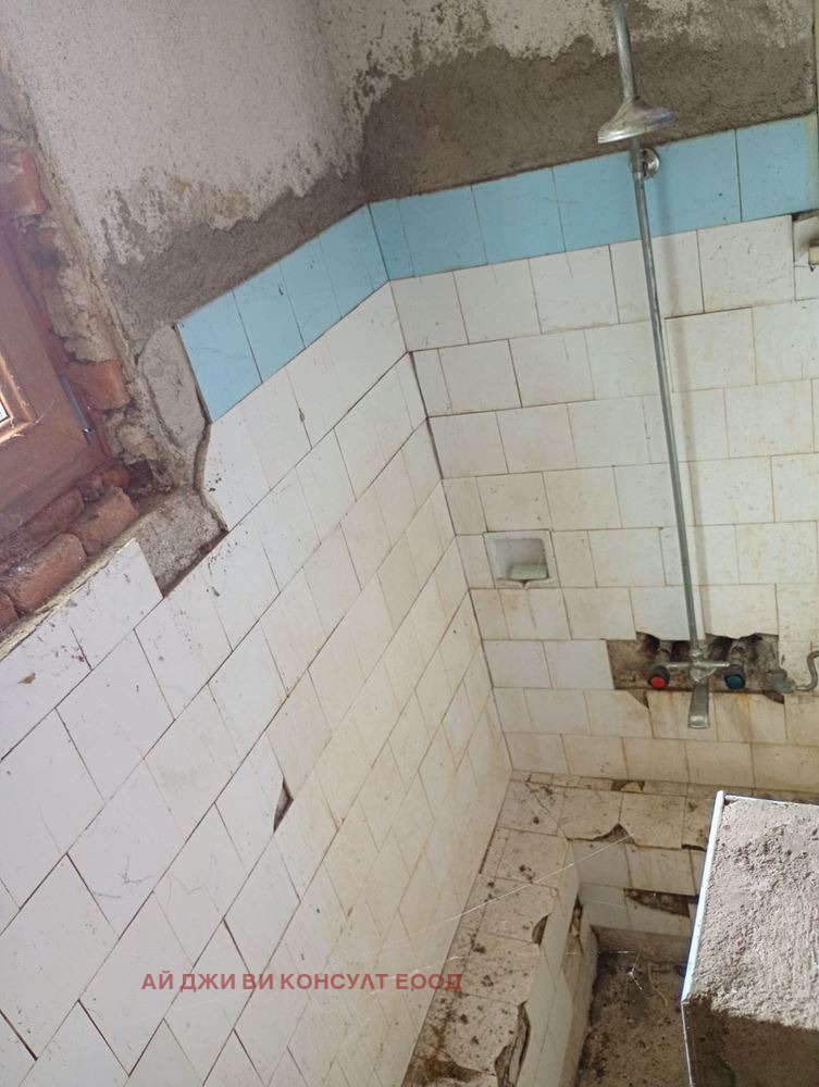 Продава КЪЩА, с. Разлив, област София област, снимка 15 - Къщи - 55221164