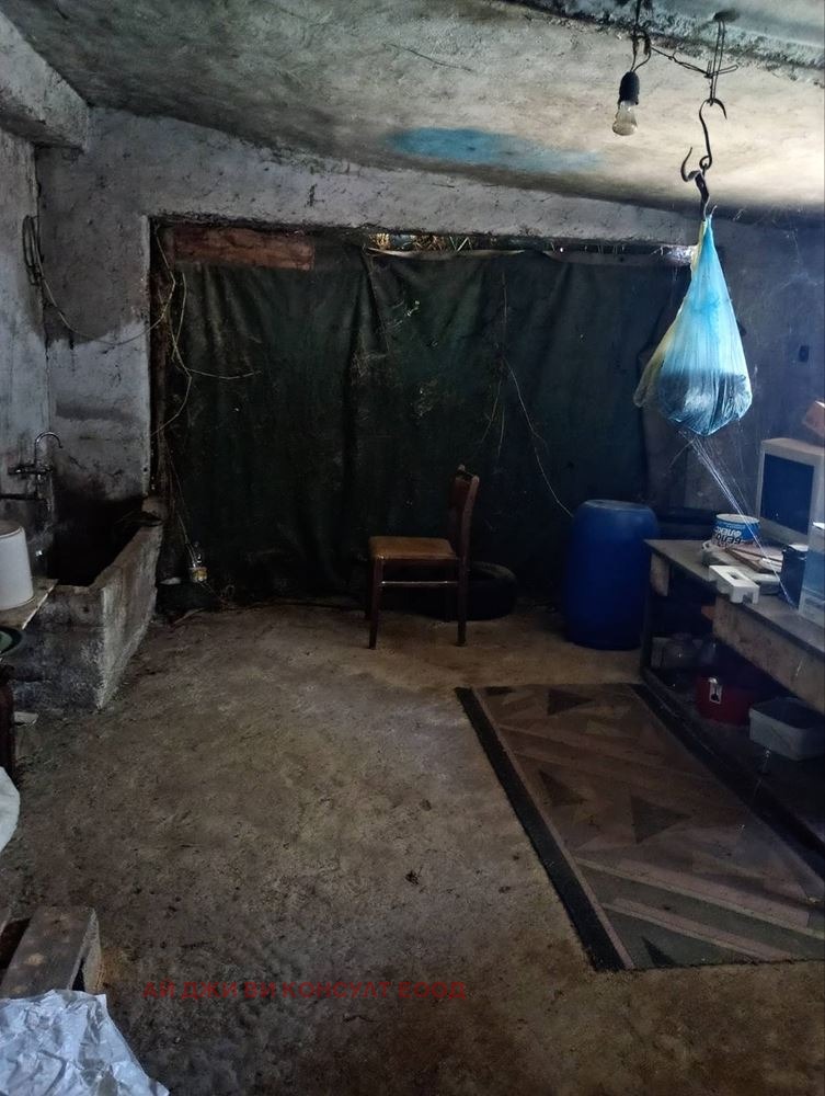 Продава КЪЩА, с. Разлив, област София област, снимка 16 - Къщи - 55221164