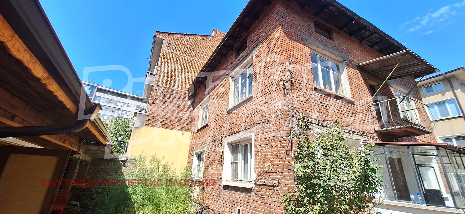 Продава ЕТАЖ ОТ КЪЩА, гр. Пловдив, Гагарин, снимка 9 - Етаж от къща - 55664329