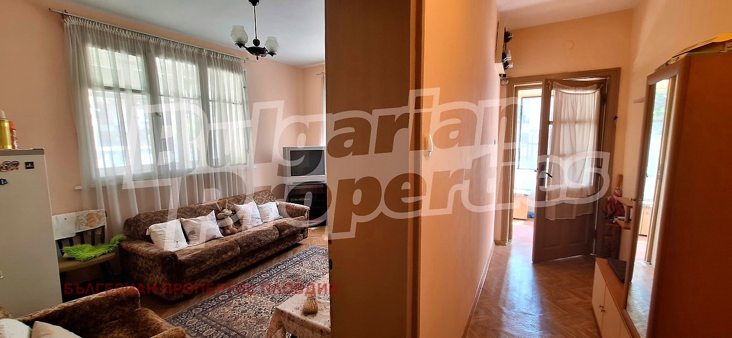 Продава ЕТАЖ ОТ КЪЩА, гр. Пловдив, Гагарин, снимка 12 - Етаж от къща - 55664329