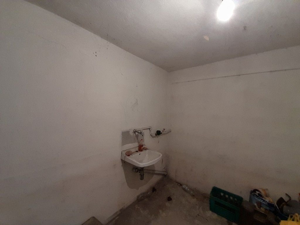 Продава ГАРАЖ, ПАРКОМЯСТО, гр. Стара Загора, Център, снимка 2 - Гаражи и паркоместа - 39430022