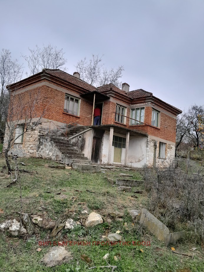 Продава КЪЩА, с. Лесово, област Ямбол