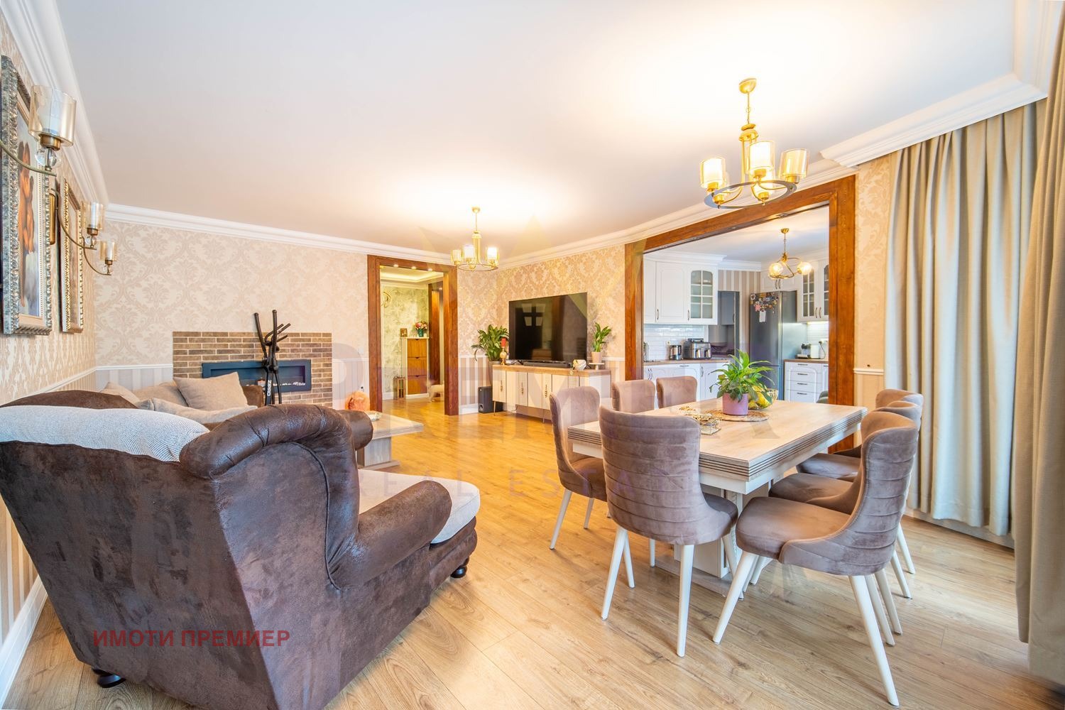 Продава МНОГОСТАЕН, гр. Варна, Бриз, снимка 2 - Апартаменти - 55577169