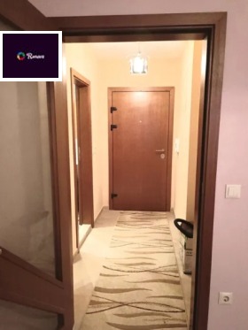 1 Schlafzimmer Zentar, Warna