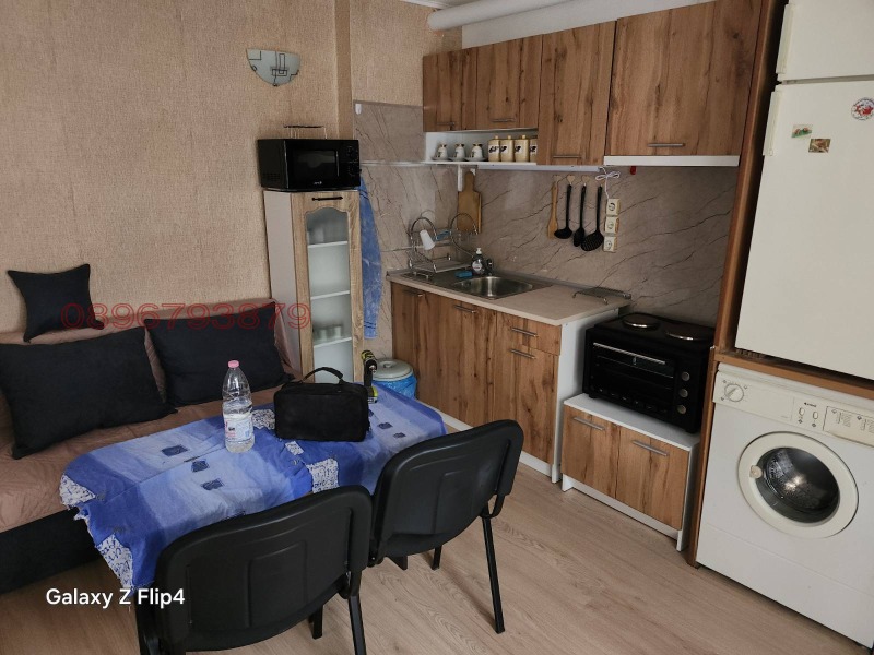 Продава ЕТАЖ ОТ КЪЩА, гр. Шумен, Център, снимка 12 - Етаж от къща - 52783523