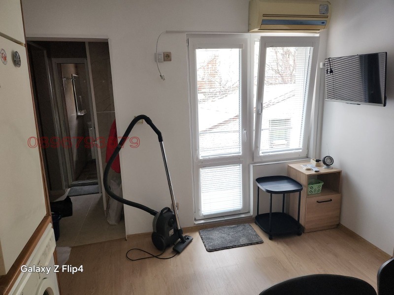 Продава ЕТАЖ ОТ КЪЩА, гр. Шумен, Център, снимка 16 - Етаж от къща - 52783523