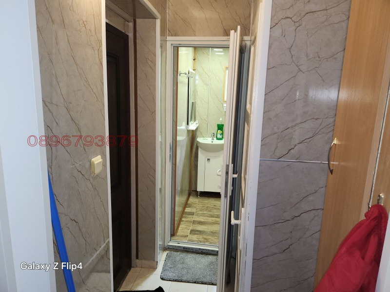 Продава ЕТАЖ ОТ КЪЩА, гр. Шумен, Център, снимка 9 - Етаж от къща - 52783523