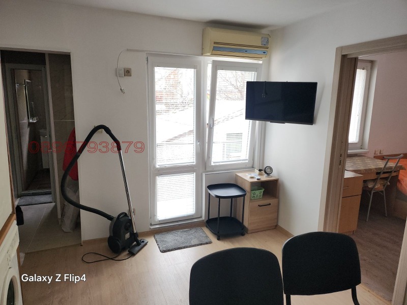 Продава ЕТАЖ ОТ КЪЩА, гр. Шумен, Център, снимка 10 - Етаж от къща - 52783523