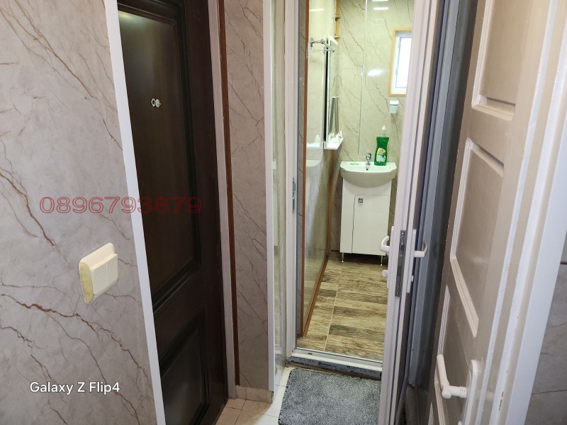 Продава ЕТАЖ ОТ КЪЩА, гр. Шумен, Център, снимка 6 - Етаж от къща - 52783523