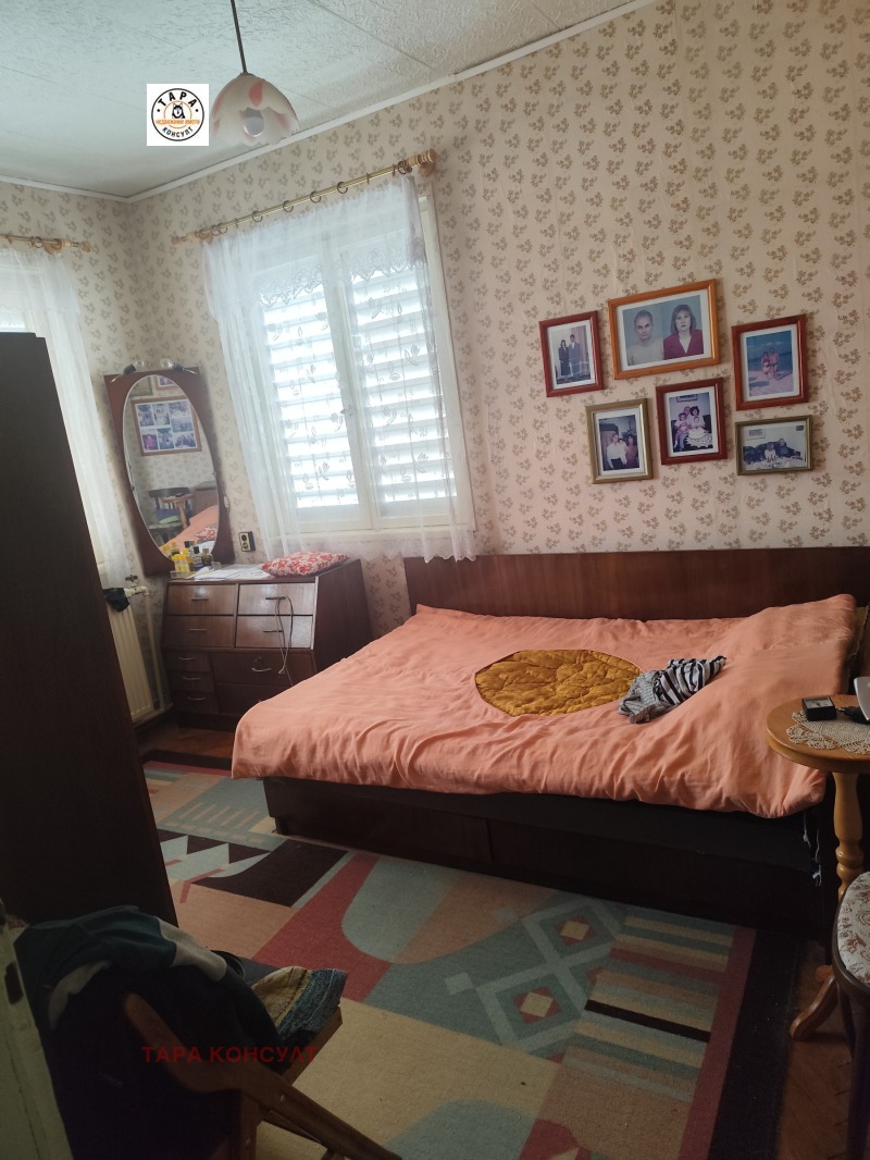 Продава ЕТАЖ ОТ КЪЩА, гр. Горна Оряховица, област Велико Търново, снимка 6 - Етаж от къща - 53442190