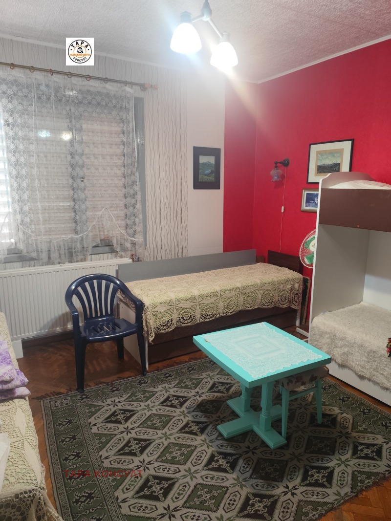 Продава ЕТАЖ ОТ КЪЩА, гр. Горна Оряховица, област Велико Търново, снимка 4 - Етаж от къща - 53442190