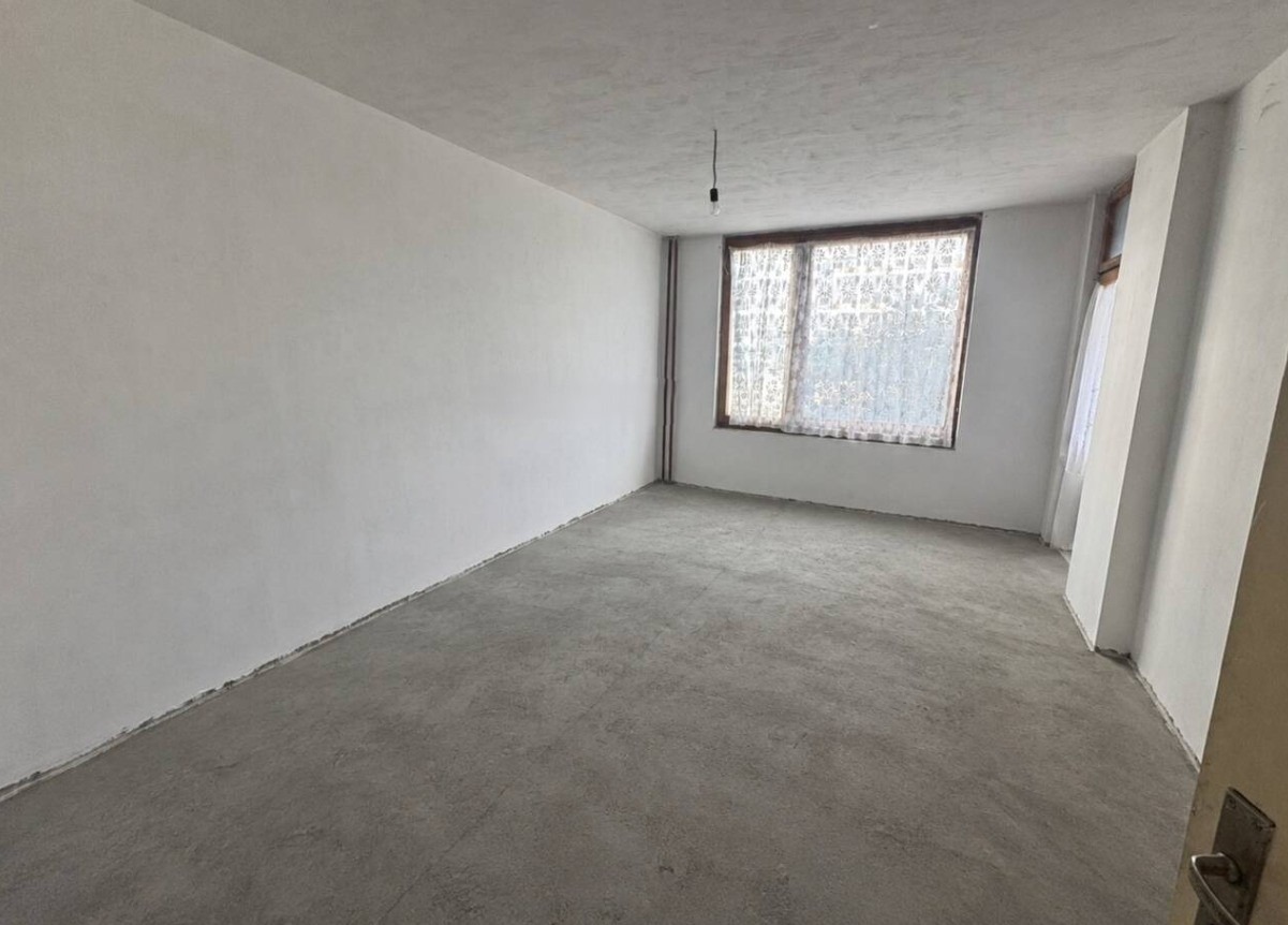 Продава 4-СТАЕН, гр. Бургас, Изгрев, снимка 13 - Апартаменти - 55273001