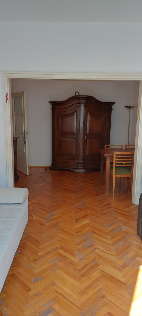 2 Schlafzimmer Zentar, Sofia 16