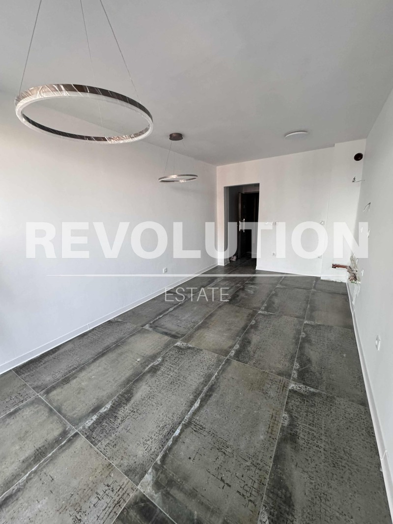 Продава  1-стаен град Пловдив , Гагарин , 40 кв.м | 38536639