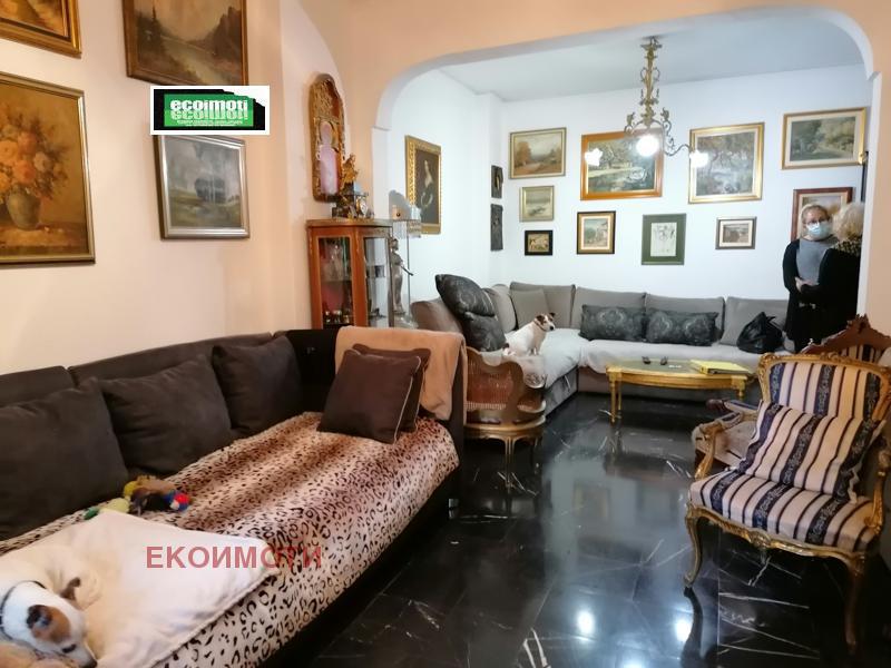 Продава 3-СТАЕН, гр. София, Център, снимка 2 - Апартаменти - 55041446
