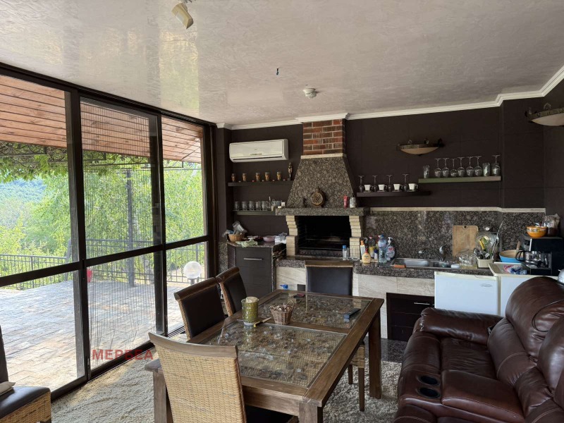 Na prodej  Dům oblast Pernik , Sirištnik , 170 m2 | 67373012