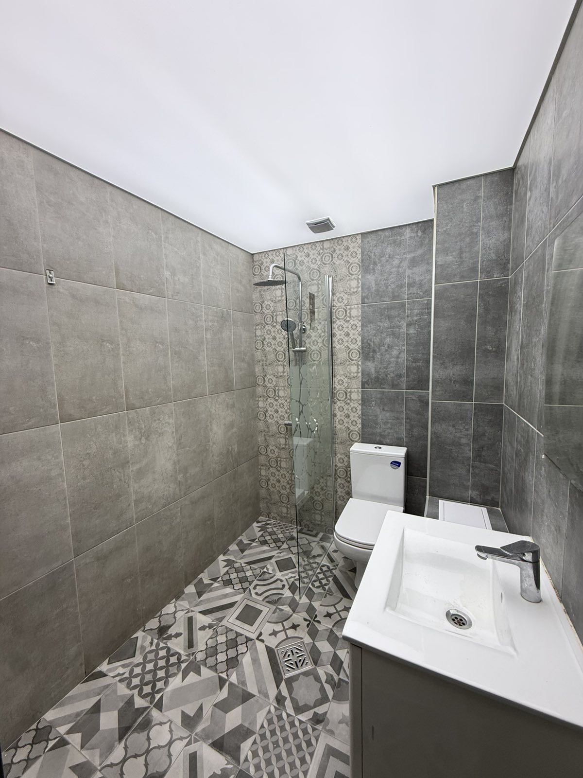 Продава 2-СТАЕН, гр. София, Банишора, снимка 3 - Апартаменти - 56353938