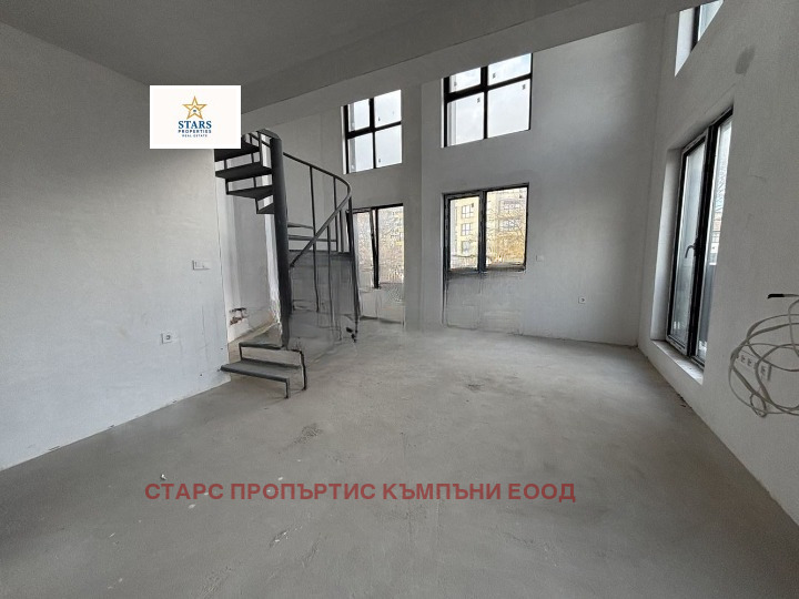 Продава МНОГОСТАЕН, гр. Варна, Гръцка махала, снимка 2 - Апартаменти - 52662683
