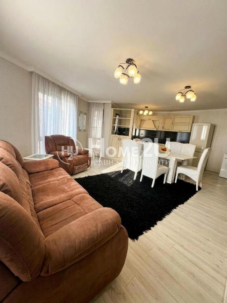 Продава МНОГОСТАЕН, гр. Бургас, Център, снимка 2 - Апартаменти - 53884398