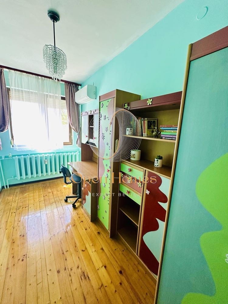 Продава ЕТАЖ ОТ КЪЩА, гр. Пловдив, Гагарин, снимка 8 - Етаж от къща - 54345091