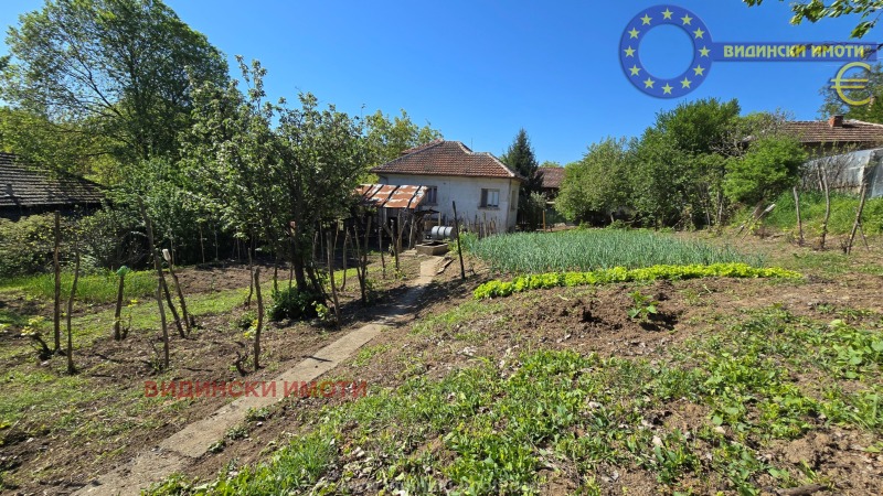 Продава КЪЩА в област Видин, с. Тияновци - 120 кв.м / 13 000 € » 25 425.79 лв., ВИДИНСКИ ИМОТИ