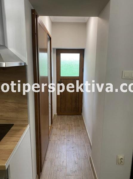 Продава ЕТАЖ ОТ КЪЩА, гр. Пловдив, Център, снимка 13 - Етаж от къща - 47299806