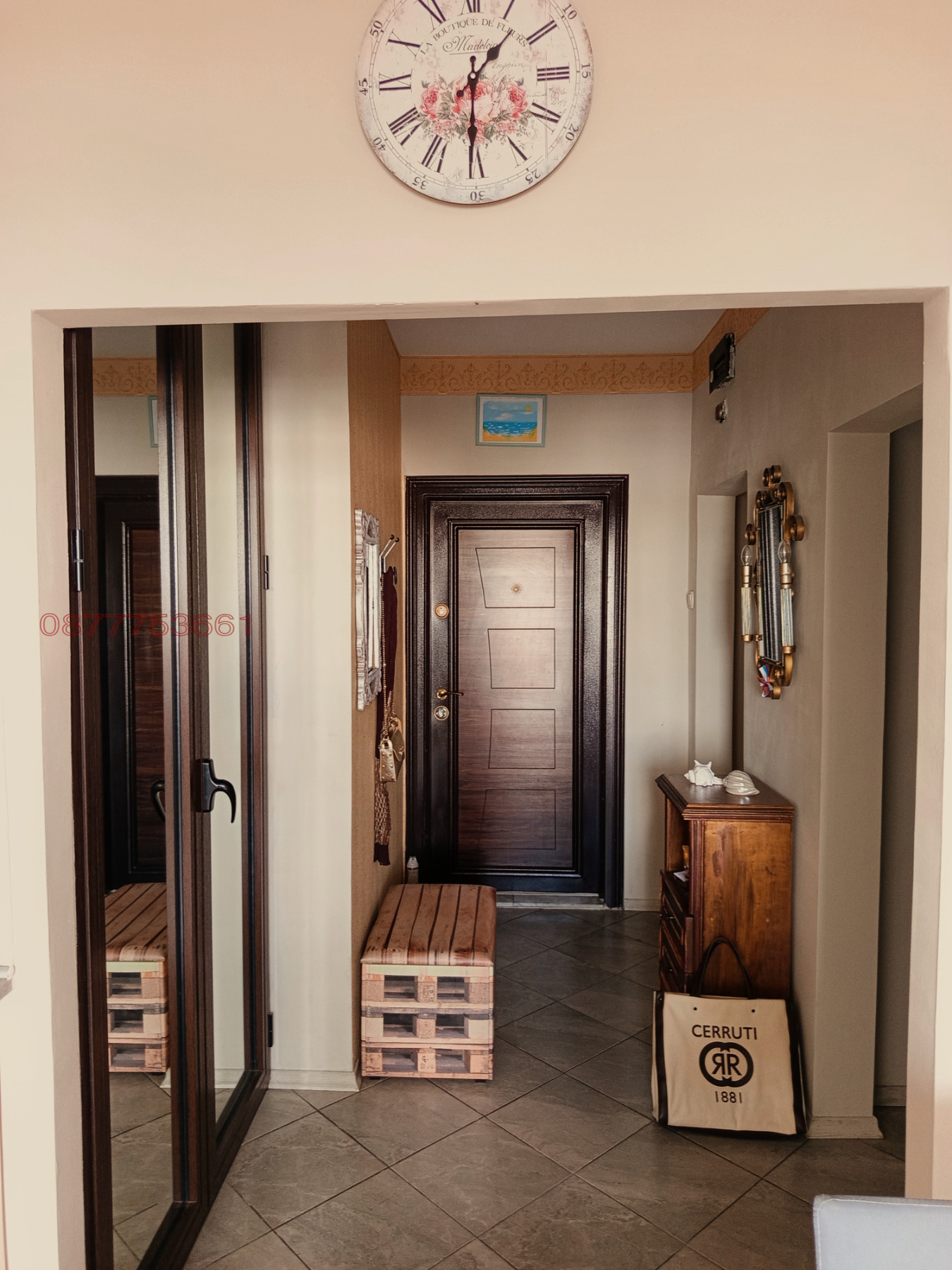 Продава 3-СТАЕН, гр. Бургас, Изгрев, снимка 2 - Апартаменти - 54907425