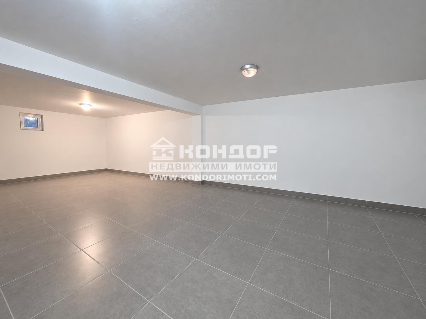 Продава МАГАЗИН, гр. Пловдив, Кючук Париж, снимка 2 - Магазини - 56015111
