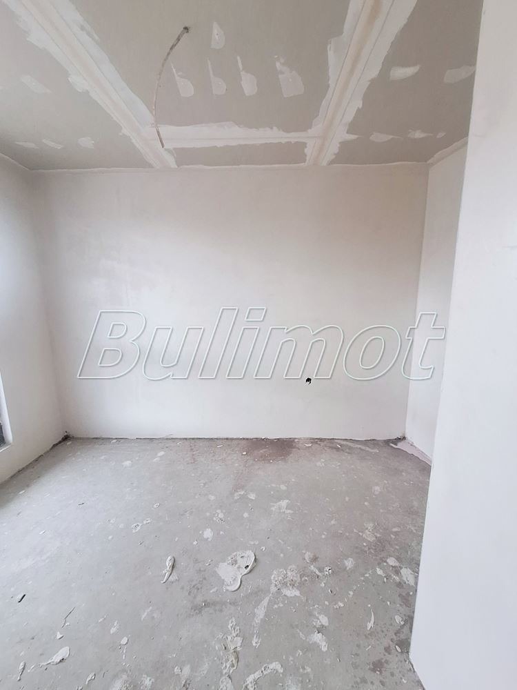 Te koop  1 slaapkamer Varna , k.k. Slantsjev den , 40 m² | 23512573