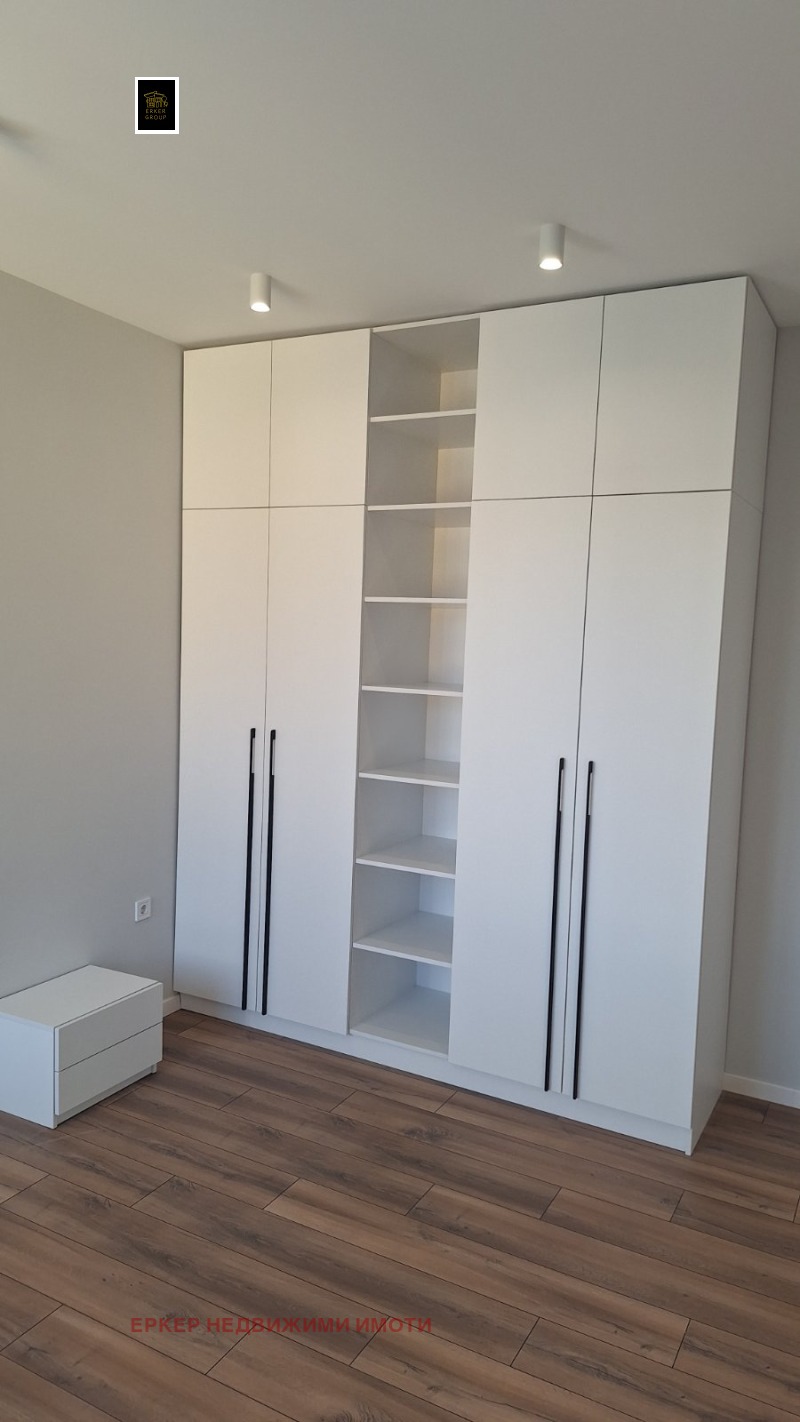 Продава 4-СТАЕН, гр. София, Център, снимка 3 - Апартаменти - 52645859