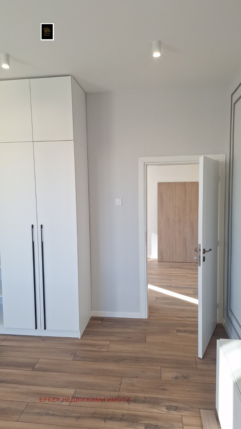 Продава 4-СТАЕН, гр. София, Център, снимка 5 - Апартаменти - 52645859