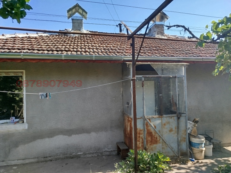 Продава КЪЩА, гр. Русе, Новата махала, снимка 3 - Къщи - 52778855