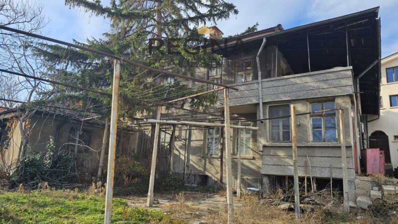 Продава  Къща област Пловдив , гр. Карлово , 378 кв.м | 78406901 - изображение [5]
