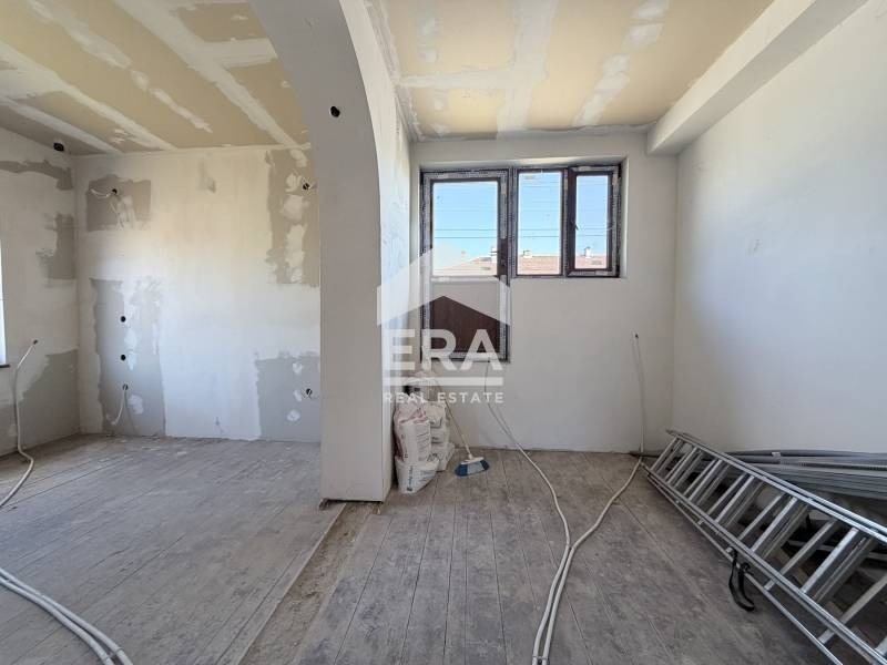 Продава КЪЩА, гр. Силистра, Изток, снимка 3 - Къщи - 54636397