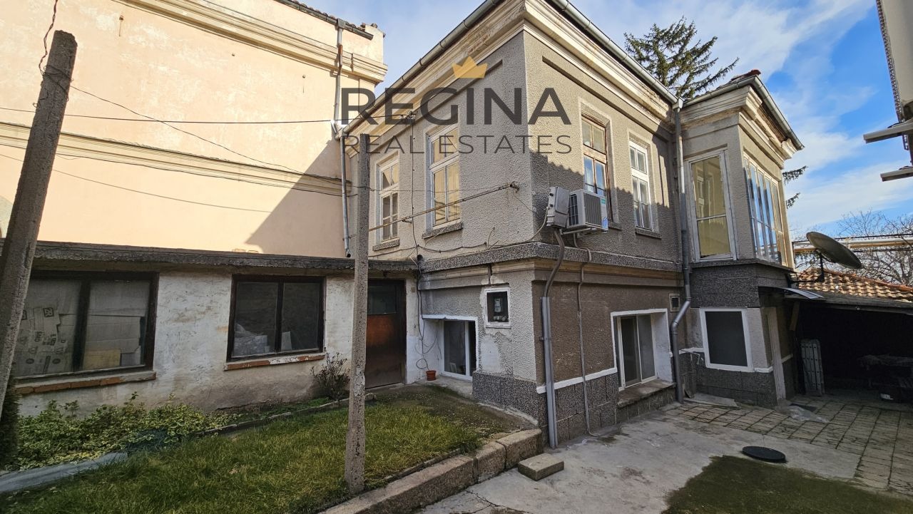 Продава КЪЩА, гр. Карлово, област Пловдив, снимка 2 - Къщи - 51889887