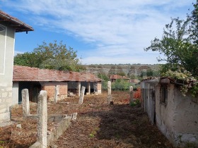 Maison Ostritsa, région Roussé 4