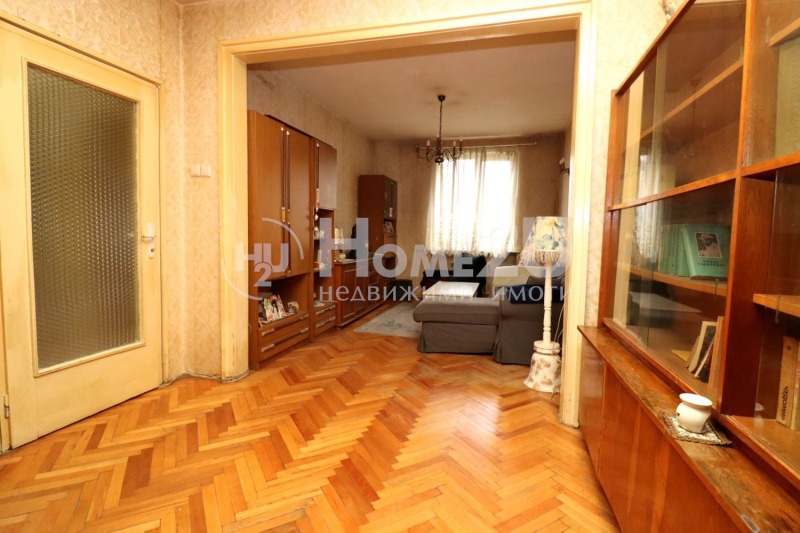 Продава  3-стаен град София , Център , 70 кв.м | 41449980