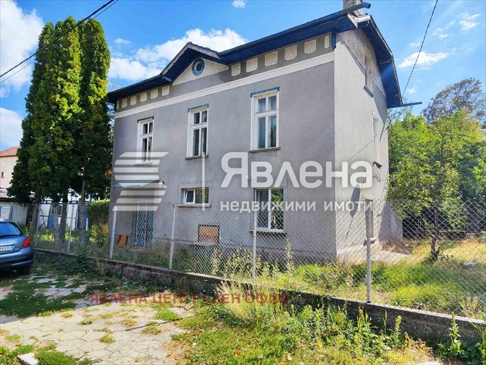 Продава  Къща област Перник , гр. Земен , 170 кв.м | 98684810