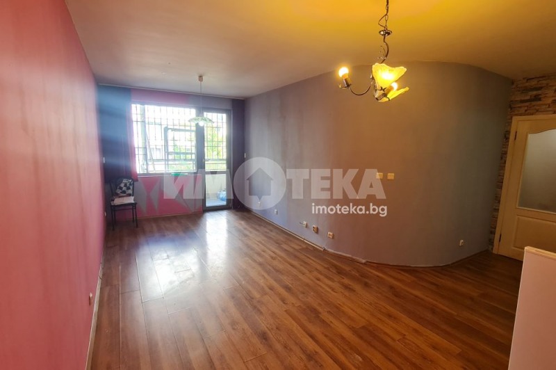 Myytävänä  Studio Sofia , Nadežda 3 , 45 neliömetriä | 33550421 - kuva [2]