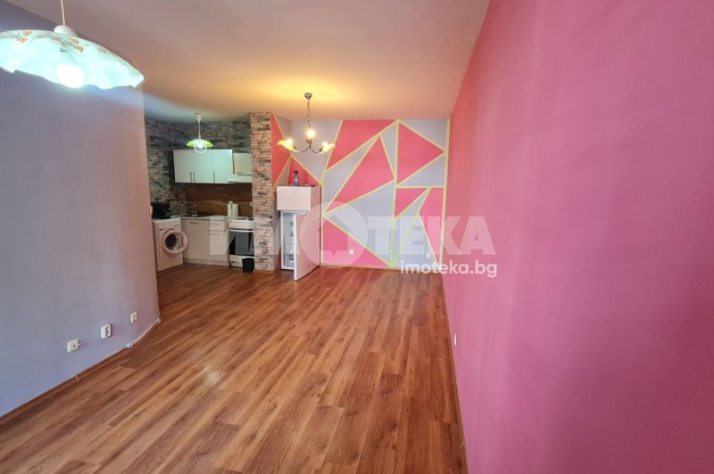 Myytävänä  Studio Sofia , Nadežda 3 , 45 neliömetriä | 33550421