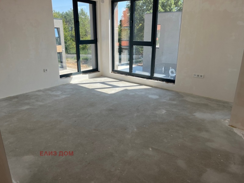 Till salu  Hus Varna , m-t Manastirski rid , 243 kvm | 57905923 - bild [8]